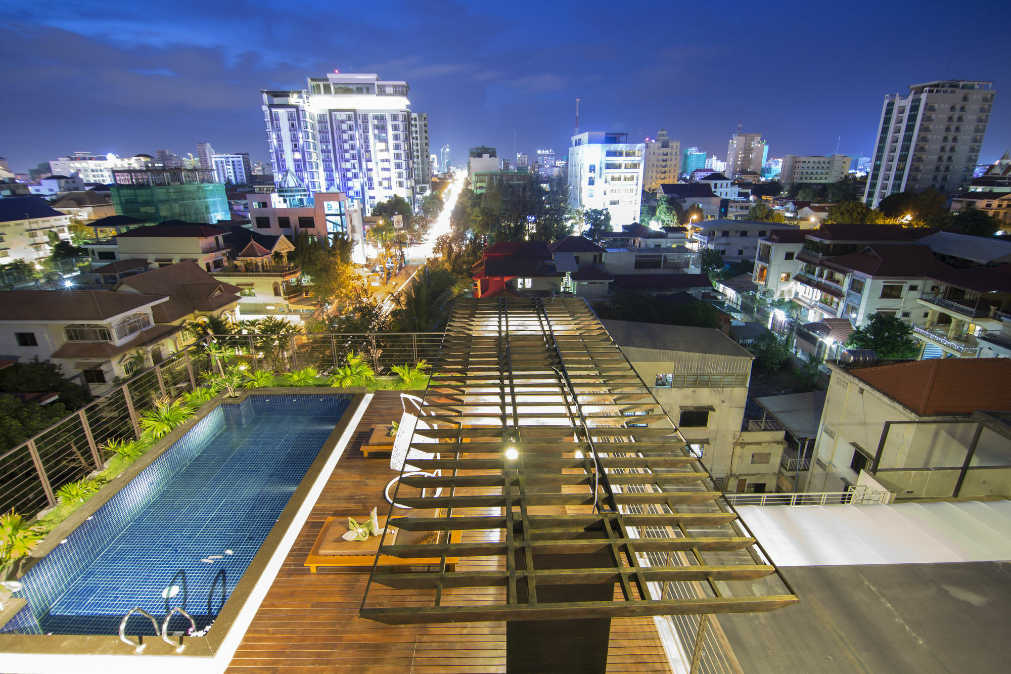 The Palm Boutique Hotel & Residence Phnom Penh Exterior foto