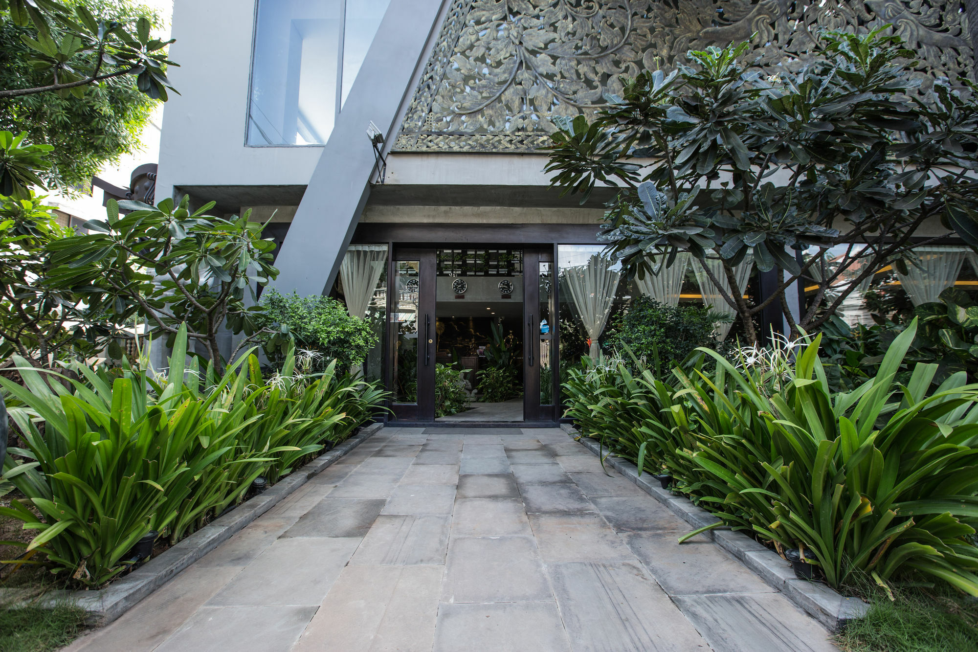 The Palm Boutique Hotel & Residence Phnom Penh Exterior foto